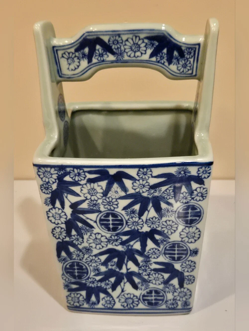 Asian Style Blue and White Floral Ceramic Caddy Vase